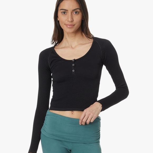 Free People Movement Bail Out Long sleeve henley long sleeve top xs/S NWT - Picture 1 of 8
